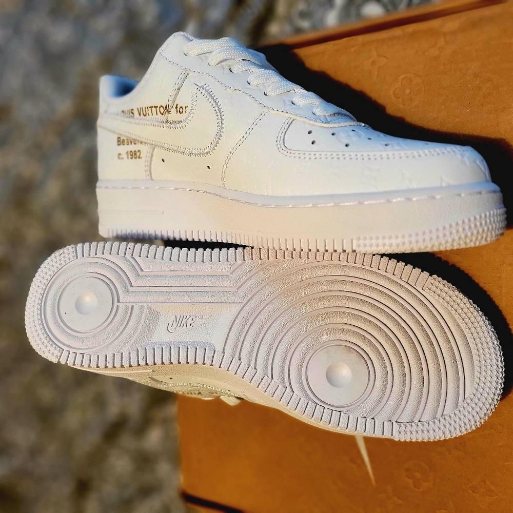 Sneakers - Picture 2 of 14